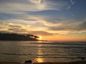 Moon river Surf Beach Cabana